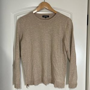 525 America Soft Neutral Crewneck Large